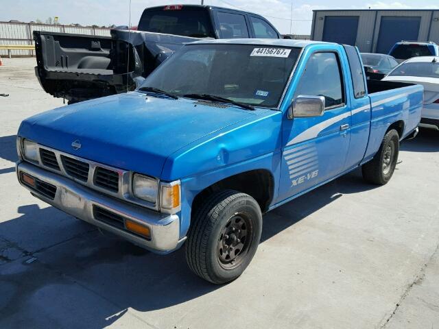 1N6HD16S8SC367538 - 1995 NISSAN TRUCK KING BLUE photo 2