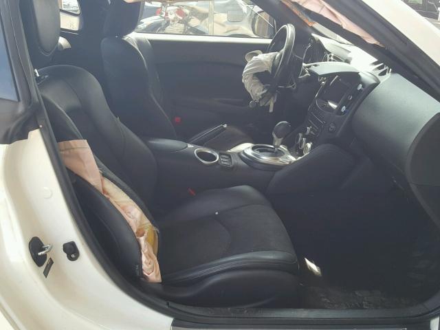 JN1AZ4EH7AM505076 - 2010 NISSAN 370Z WHITE photo 5