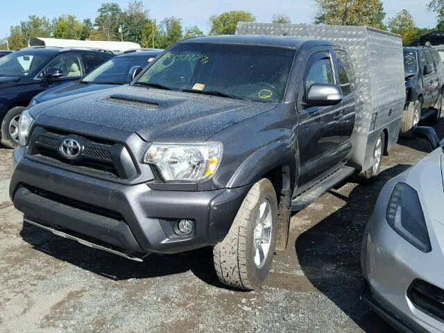 5TFUU4EN8FX140525 - 2015 TOYOTA TACOMA GRAY photo 2