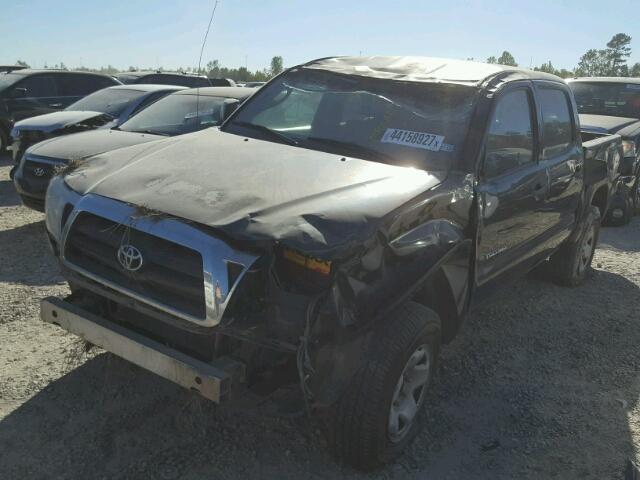 3TMJU62NX8M063300 - 2008 TOYOTA TACOMA DOU BLACK photo 2