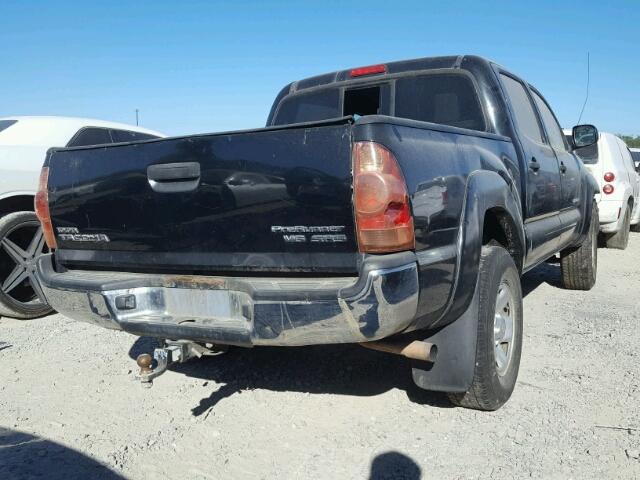 3TMJU62NX8M063300 - 2008 TOYOTA TACOMA DOU BLACK photo 4