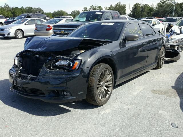 2C3CCADT2DH731968 - 2013 CHRYSLER 300C VARVA BLACK photo 2