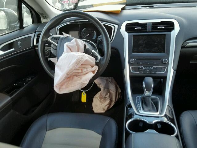 3FA6P0H70GR350896 - 2016 FORD FUSION SE GRAY photo 9