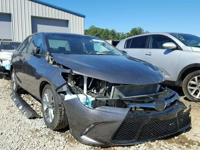 4T1BF1FK2HU349876 - 2017 TOYOTA CAMRY GRAY photo 1