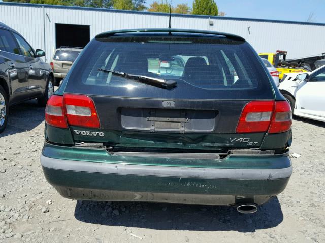 YV1VW2554YF455926 - 2000 VOLVO V40 GREEN photo 9