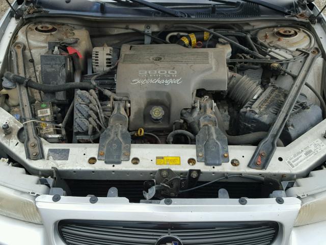 2G4WF551611181145 - 2001 BUICK REGAL 银色 照片 7