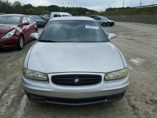 2G4WF551611181145 - 2001 BUICK REGAL 银色 照片 9