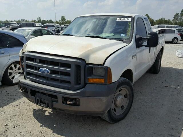 1FTSX20527EA29119 - 2007 FORD F250 SUPER WHITE photo 2