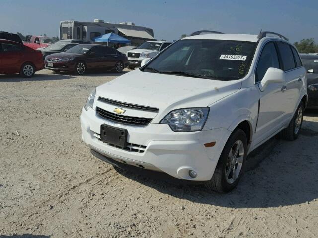 3GNAL3E5XCS524035 - 2012 CHEVROLET CAPTIVA SP WHITE photo 2