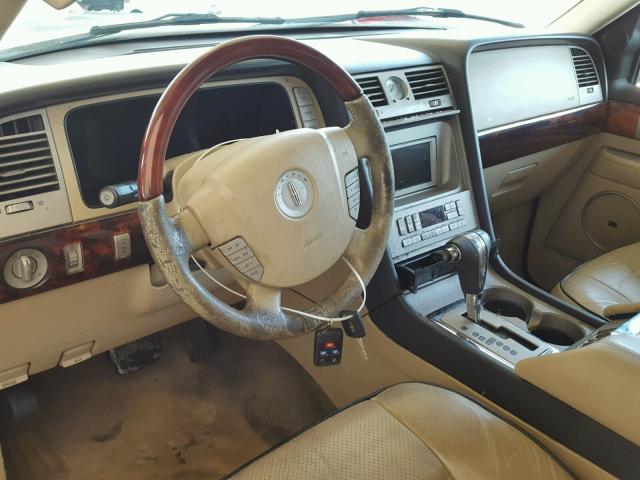 5LMFU275X6LJ08735 - 2006 LINCOLN NAVIGATOR Beżowy zdjęcie 9