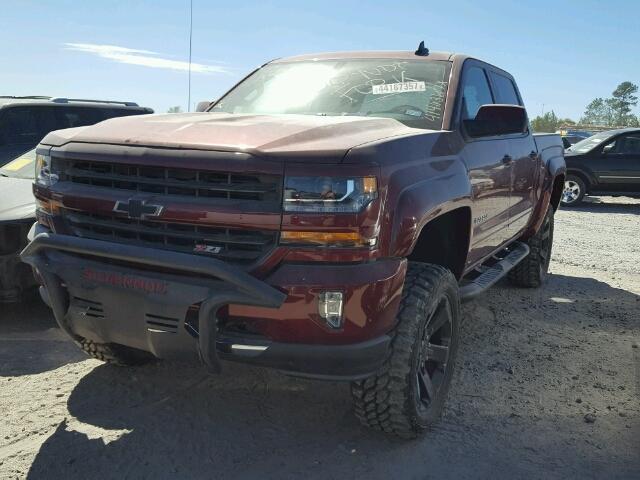 3GCUKREC9HG148044 - 2017 CHEVROLET SILVERADO RED photo 2