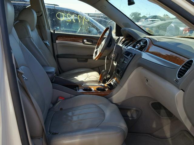 5GAER23768J149844 - 2008 BUICK ENCLAVE CX CREAM photo 5