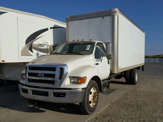 3FRNF65Z07V508780 - 2007 FORD F650 SUPER WHITE photo 2