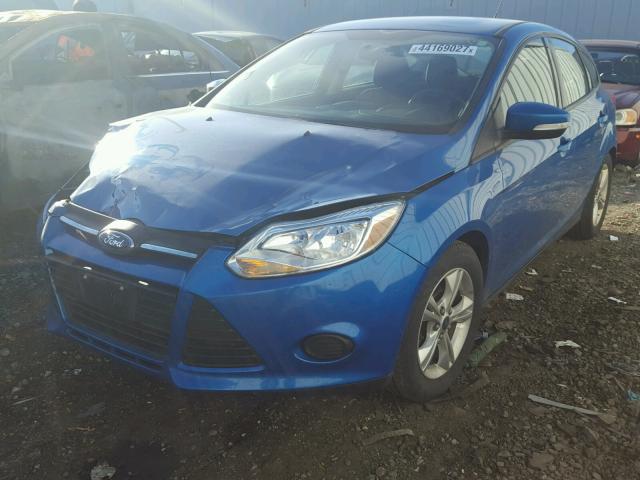 1FADP3K2XEL244960 - 2014 FORD FOCUS SE BLUE photo 2