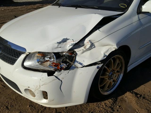 KNAFE161085011237 - 2008 KIA SPECTRA5 5 WHITE photo 9