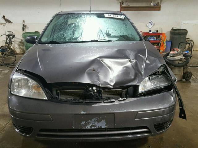 1FAFP34N16W169713 - 2006 FORD FOCUS GRAY photo 9