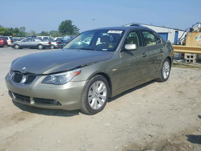 WBANB33535B115452 - 2005 BMW 545 I BEIGE photo 2