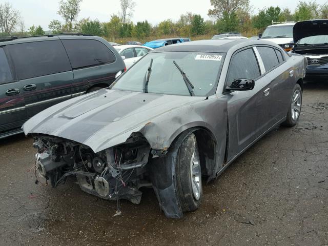 2B3CL3CG1BH550967 - 2011 DODGE CHARGER GRAY photo 2