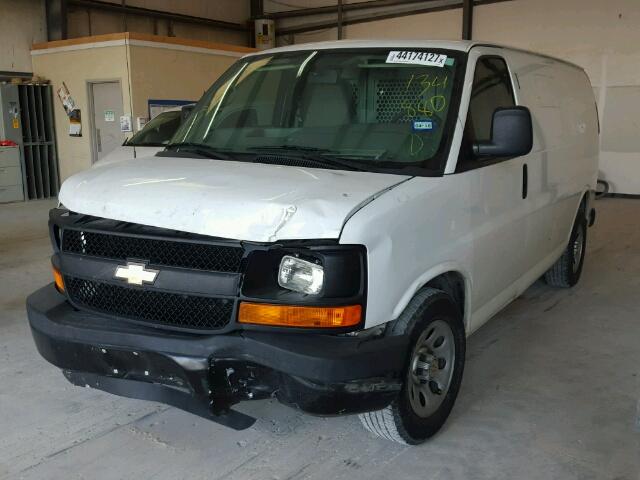 1GCSGAFX0E1134880 - 2014 CHEVROLET EXPRESS G1 WHITE photo 2