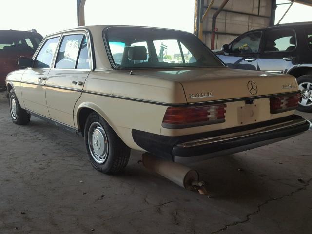 WDBAB23A4DB392696 - 1983 MERCEDES-BENZ 240 D WHITE photo 3