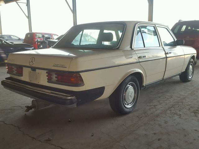 WDBAB23A4DB392696 - 1983 MERCEDES-BENZ 240 D WHITE photo 4