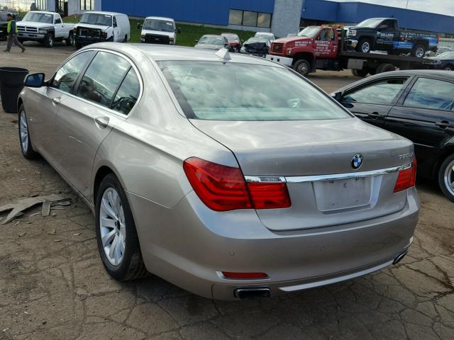 WBAKC8C55ACY68790 - 2010 BMW 750 GOLD photo 3