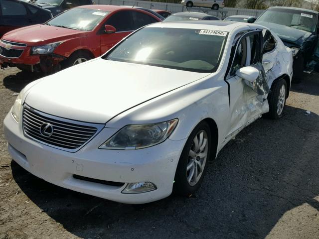 JTHBL46FX75046823 - 2007 LEXUS LS 460 WHITE photo 2