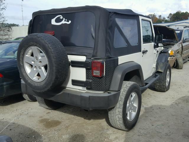 1J4FA24148L596384 - 2008 JEEP WRANGLER X WHITE photo 4