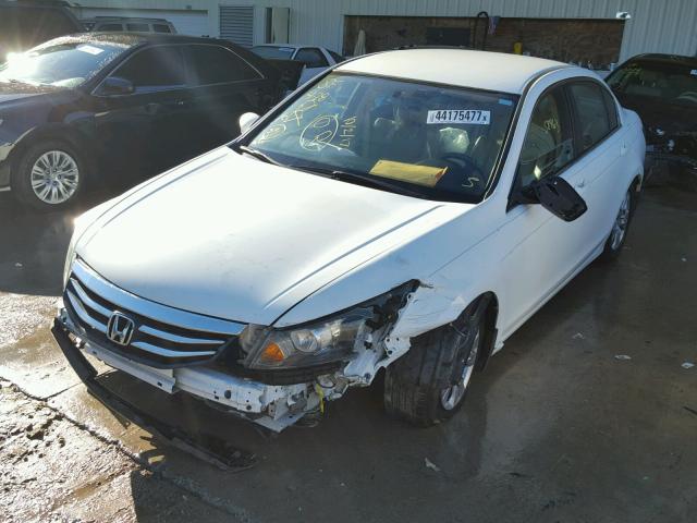 1HGCP2F67CA205959 - 2012 HONDA ACCORD WHITE photo 2