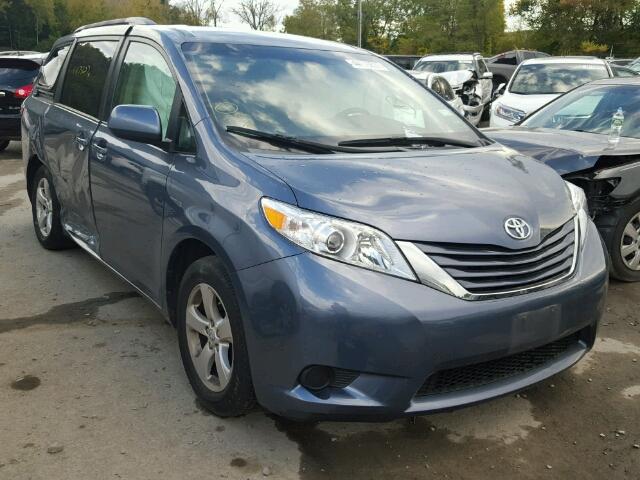 5TDKK3DC3FS615060 - 2015 TOYOTA SIENNA LE BLUE photo 1