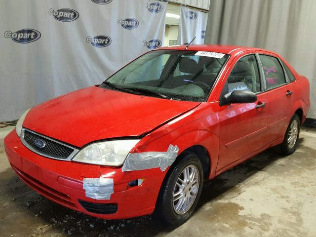 1FAFP34N57W250862 - 2007 FORD FOCUS RED photo 2