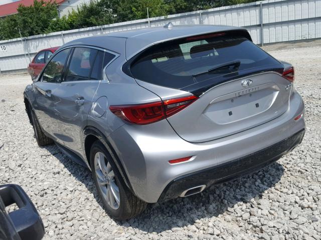 SJKCH5CP6JA058327 - 2018 INFINITI QX30 BASE SILVER photo 3