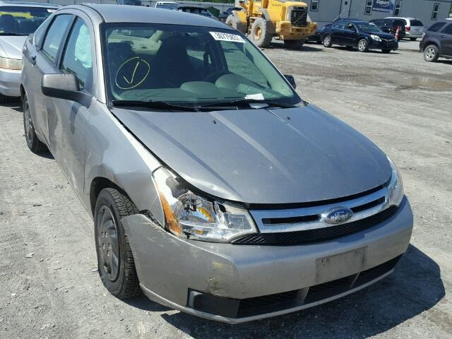 1FAHP34N18W129000 - 2008 FORD FOCUS S/SE GRAY photo 1