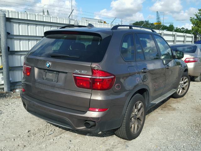 5UXZV4C50D0B03319 - 2013 BMW X5 XDRIVE3 გრაფიტი ფოტო 4
