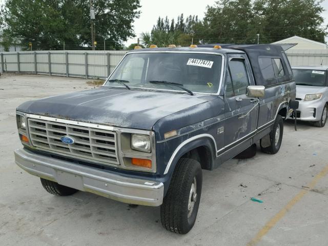 1FTEF14NXGNA18843 - 1986 FORD F150 Gris photo 2