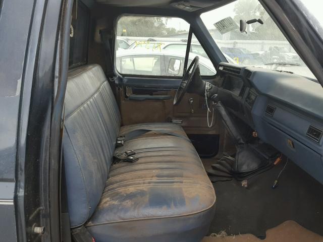 1FTEF14NXGNA18843 - 1986 FORD F150 Gris photo 5