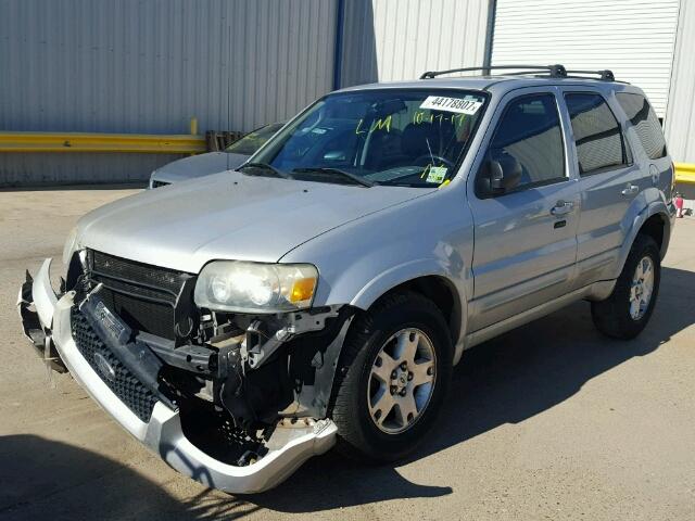 1FMCU04157KA92740 - 2007 FORD ESCAPE SILVER photo 2