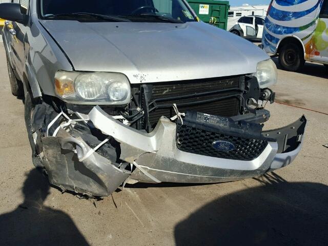 1FMCU04157KA92740 - 2007 FORD ESCAPE SILVER photo 9