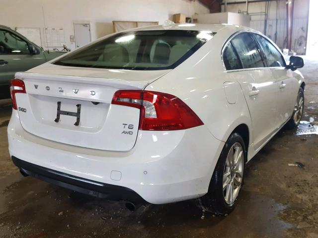 YV1902FH4C2133699 - 2012 VOLVO S60 T6 WHITE photo 4