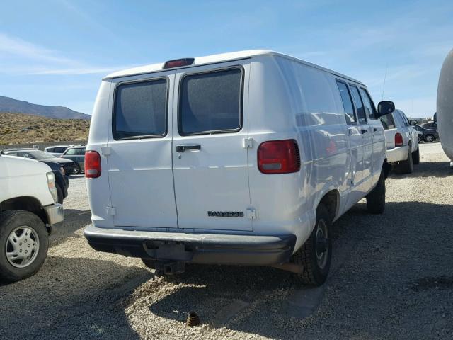 2B7JB21Y22K139837 - 2002 DODGE RAM VAN B2 WHITE photo 4