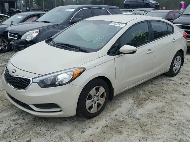 KNAFK4A69F5258220 - 2015 KIA FORTE TAN photo 2