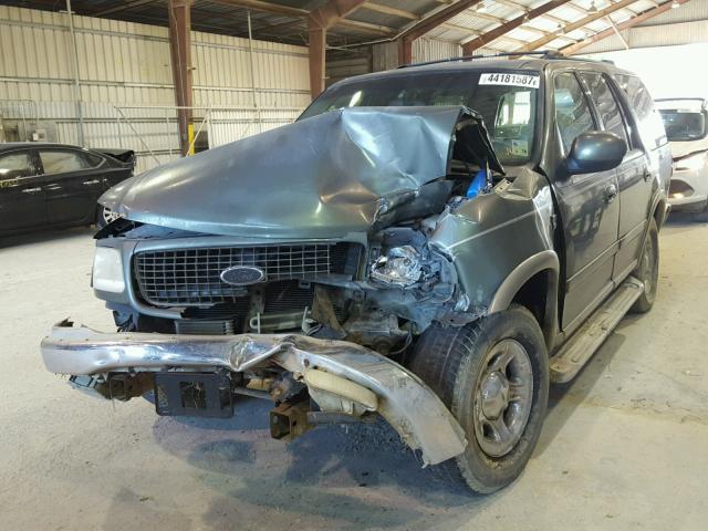 1FMRU1762YLB38379 - 2000 FORD EXPEDITION GREEN photo 2