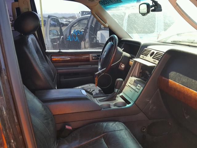 5LMFU27R13LJ19203 - 2003 LINCOLN NAVIGATOR შავი ფოტო 5