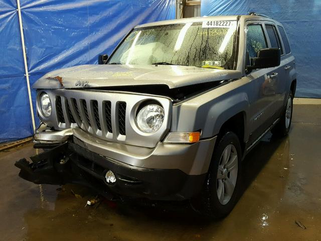 1C4NJRFB5ED880855 - 2014 JEEP PATRIOT LA SILVER photo 2