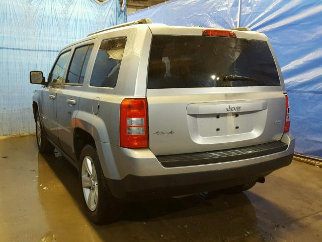 1C4NJRFB5ED880855 - 2014 JEEP PATRIOT LA SILVER photo 3