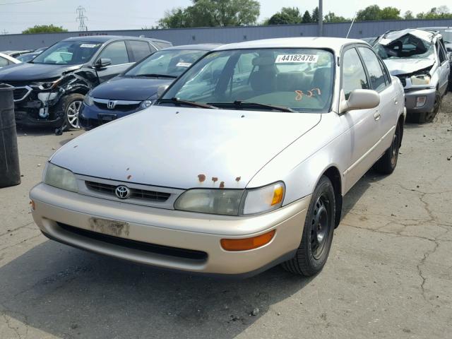 1NXBB02E7VZ660978 - 1997 TOYOTA COROLLA DX TAN photo 2