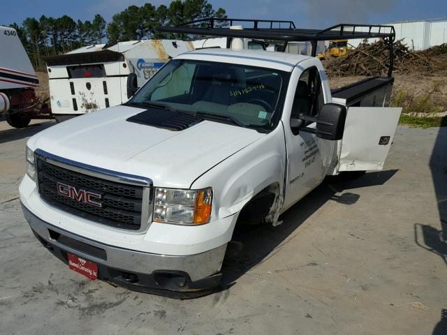 1GD01ZCG0CF133946 - 2012 GMC SIERRA C25 WHITE photo 2