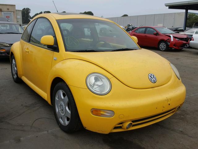 3VWCD21C6YM478807 - 2000 VOLKSWAGEN NEW BEETLE 黄色 照片 1