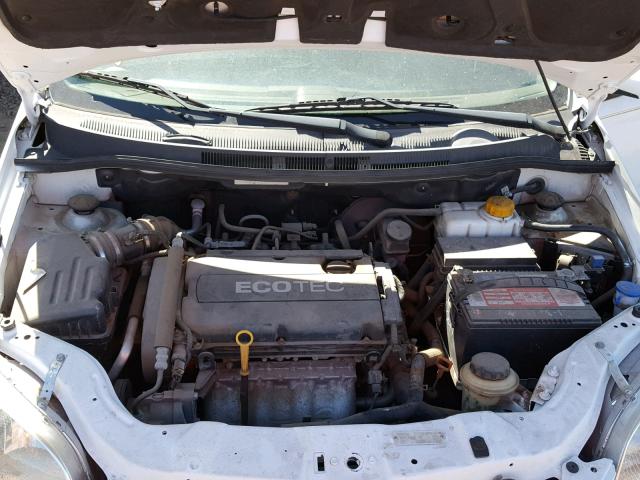 KL1TD6DE2BB125798 - 2011 CHEVROLET AVEO LS WHITE photo 7