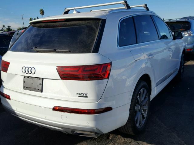 WA1LAAF70HD026486 - 2017 AUDI Q7 PREMIUM WHITE photo 4